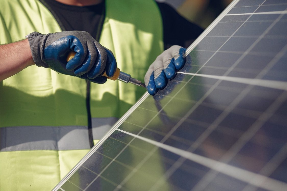 How to Choose the Right Solar Panel Warranty for Your Needs